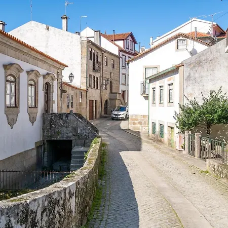 Quinta Lamas - Oak Tree House Holiday home *